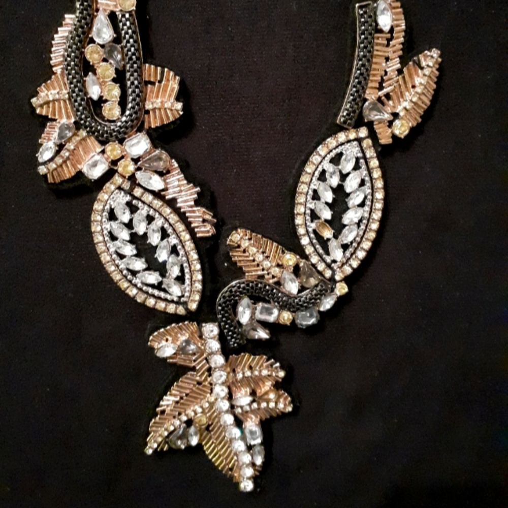 Statement necklace